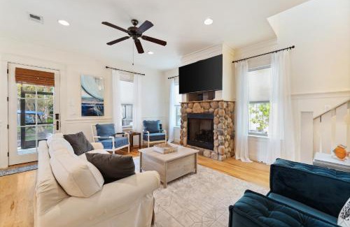Grayton Cove House | 30A Pet Friendly Beach House - Saltwater Cottage by Panhandle Getaways