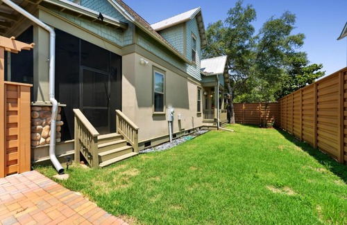 Grayton Cove House | 30A Pet Friendly Beach House - Saltwater Cottage by Panhandle Getaways