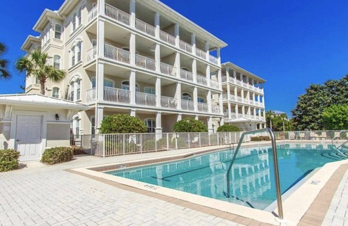 Seagrove Beach Condo | 30A Seagrove Private Beach Access - 3 Bd 3 Ba Gulf View Near Seaside & Greenway!