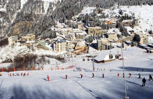 Eaux-Bonnes Apartment | 30m from resort center, 2nd floor, view ski slopes, fitness, swimming pool, sauna, tv, ski locker
