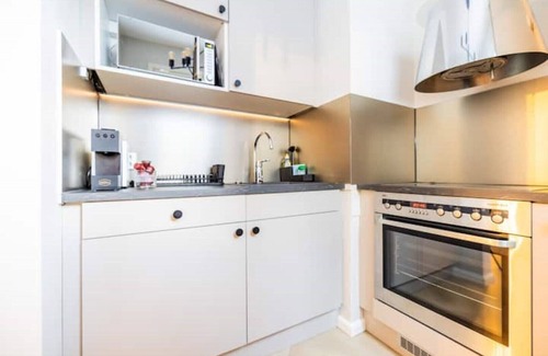 Myyrmaki Apartment | 30m2 studio 500m from Airport/Helsinki city train
