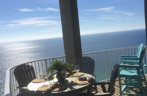 Panama City Beach Apartment | 30th Floor Penthouse *Tidewater Resort* Platinum Unit* Walk To Pier Park
