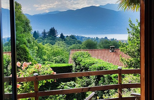 Porto Valtravaglia Apartment | 3½-room apartment with terrace, garden and beautiful lake view