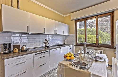Gonte Apartment | 3½-room apartment with terrace, balcony and fantastic lake view