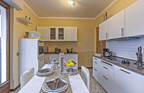 Gonte Apartment | 3½-room apartment with terrace, balcony and fantastic lake view