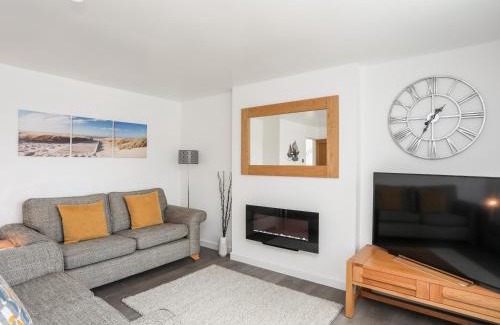 Morfa Bychan House | 31 Beach Road