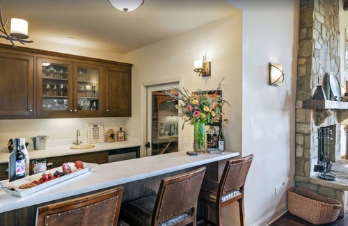 Solvang House | 31 Day Gated Solvang Custom Craftsman Home w/Pickleball, Pool, Spa & Bocce Ball