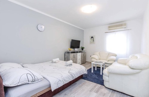 Zurkovo Apartment | 31 m² Apartment ∙ 2 guests