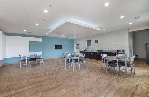 Barrett Hotel | 31 m² Motel ∙ 4 guests