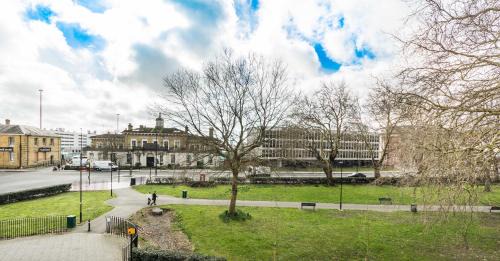 Southampton City Centre Apartment | 31 Queens Terrace