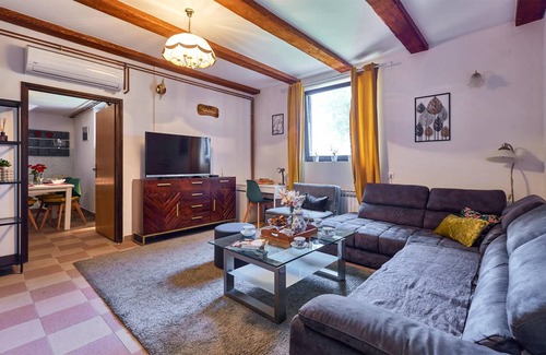 Durdevac House | 310 m² House ∙ 6 bedrooms ∙ 16 guests