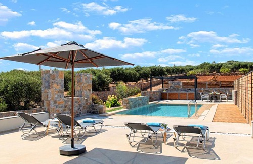 Sissi House | 310 m² House ∙ 9 bedrooms ∙ 22 guests