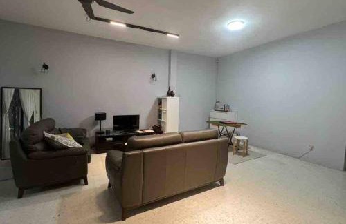 Ampang House | 311 Nana’s Homes BBQ, Games, Netflix 11pax