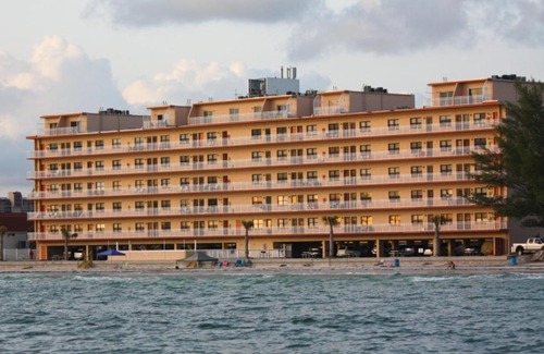Sunset Beach Apartment | 311 - Sunset Chateau
