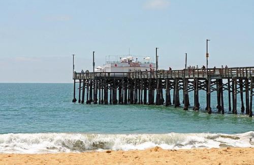 West Newport House | 3112 W Oceanfront B