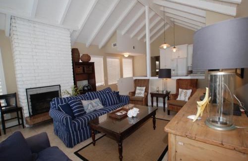 West Newport House | 3112 W Oceanfront B