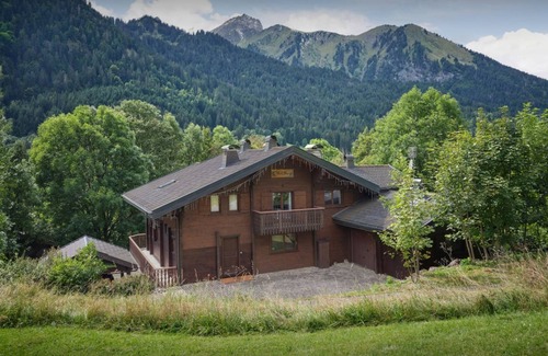 La Chapelle-d'Abondance Ski Chalet | 312 m² Chalet ∙ 5 bedrooms ∙ 12 guests