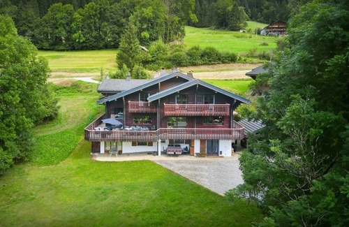 La Chapelle-d'Abondance Ski Chalet | 312 m² Chalet ∙ 5 bedrooms ∙ 12 guests