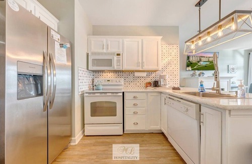 Huddleston Apartment | #312 Pointe - 2 Bedroom Lakefront Condo at Mariners SML