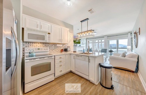 Huddleston Apartment | #312 Pointe - 2 Bedroom Lakefront Condo at Mariners SML