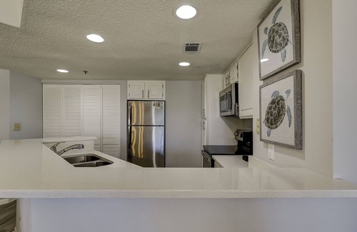 Palmetto Dunes Condo | 3123 Villamare: Come enjoy this beautiful contemporary condo with ocean views