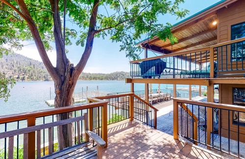 Bass Lake House | 313 m² House ∙ 5 bedrooms ∙ 14 guests