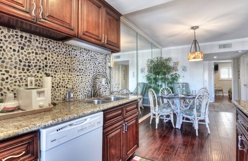 Townsite Condo | 314B Harbor View, Steps to the Beach, Free Wifi, Marina Del Mar 314B