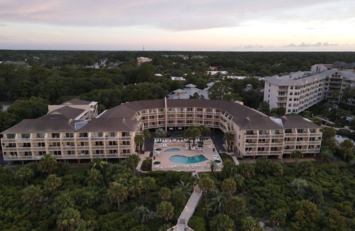 North Forest Beach Condo | 315 Breakers Direct Oceanfront Condo, Exceptionally Clean