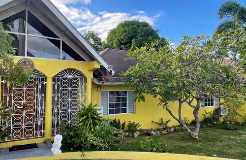 IronShore Estates House | 316 m² House ∙ 5 bedrooms ∙ 13 guests