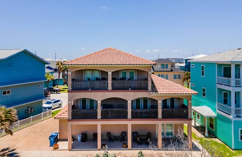 Safe Harbor House | 316 m² House ∙ 5 bedrooms ∙ 12 guests