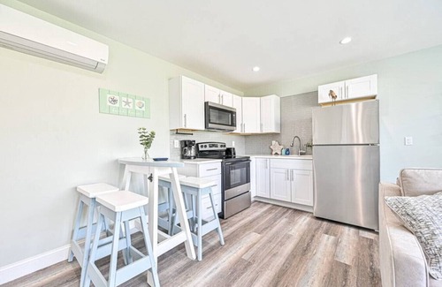Wildwood Apartment | 318 E Youngs Ave Unit 6 Salty Shore Serenity: Beachside Bliss