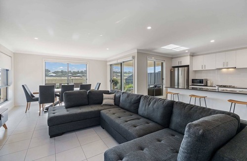 Nangkita House | 32 Blanche Pde Hindmarsh Island