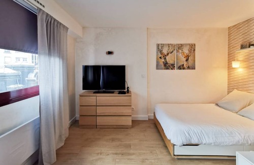 Saint Michel - Mairie Apartment | 32 m² Apartment ∙ 1 bedroom ∙ 4 guests