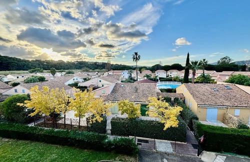 Le Lavandou Apartment | 32 m² Apartment ∙ 1 bedroom ∙ 4 guests