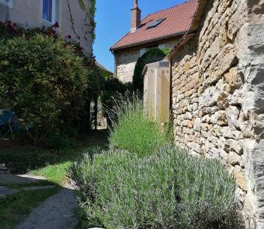 Talant House | 32 m² House ∙ 2 bedrooms ∙ 6 guests