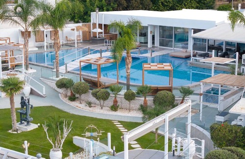 Anissaras House | 320 m² House ∙ 4 bedrooms ∙ 10 guests