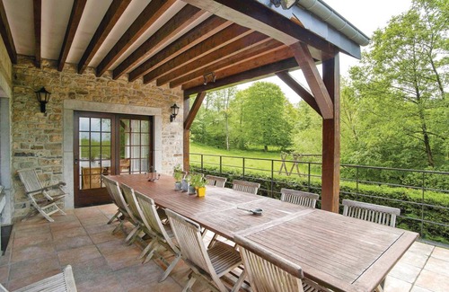 Weris House | 320 m² House ∙ 6 bedrooms ∙ 17 guests