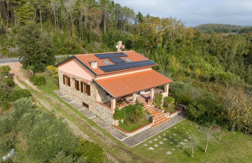 Monteverdi Marittimo House | 320 m² House ∙ 5 bedrooms ∙ 9 guests