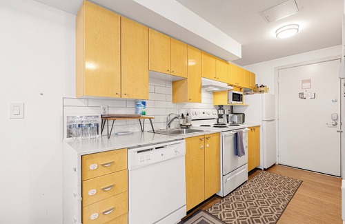Belltown Condo | 321 Getaway in Seattle Center-Belltown