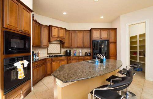 Cypress House | 321 m² House ∙ 5 bedrooms ∙ 13 guests