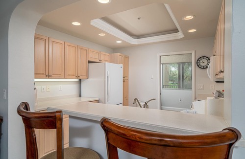 South Island Condo | 323 Bella Lago Condo: Pool, Spa & Walk to Beach