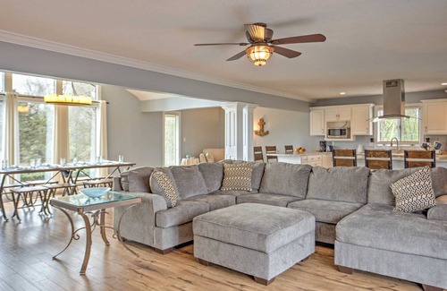 Mill Springs House | 323 m² House ∙ 3 bedrooms ∙ 8 guests