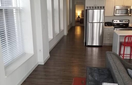 Westown Apartment | 325- Big Corner condo w/2 king bedrooms/Free parking