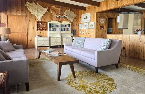 Frankfort House | 325 m² House ∙ 3 bedrooms ∙ 10 guests