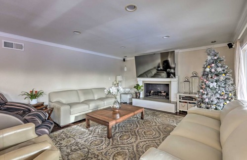 East Whittier House | 325 m² House ∙ 4 bedrooms ∙ 6 guests