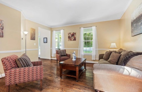 Takoma Park House | 325 m² House ∙ 4 bedrooms ∙ 8 guests
