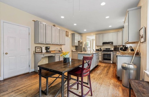Takoma Park House | 325 m² House ∙ 4 bedrooms ∙ 8 guests