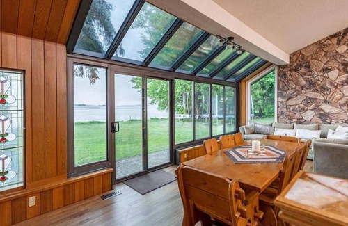 Fenelon Falls House | 325 m² House ∙ 5 bedrooms ∙ 18 guests