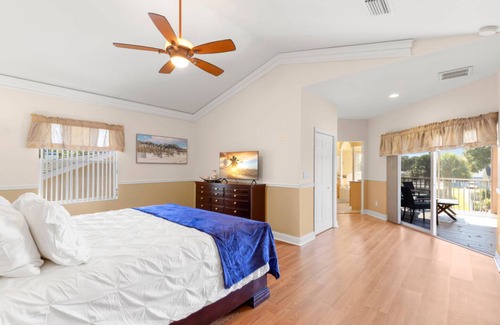 Palm Harbor House | 325 m² House ∙ 5 bedrooms ∙ 10 guests