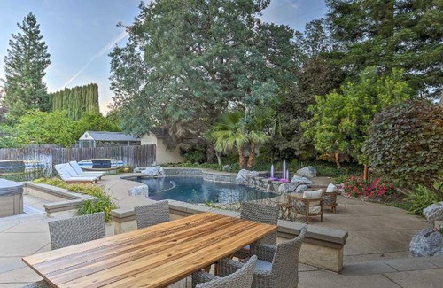 Sunset House | 325 m² House ∙ 5 bedrooms ∙ 10 guests